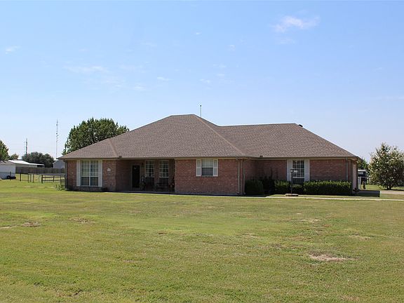 2nd image of 166 Meadowview Cir