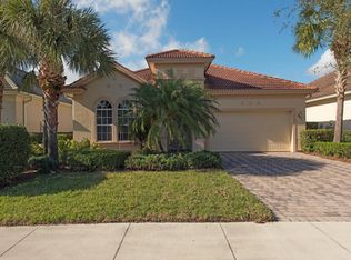 7833 Founders Cir, Naples, FL 34104