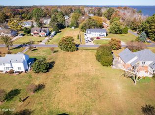 108 Carotauk Dr, Currituck, NC 27929