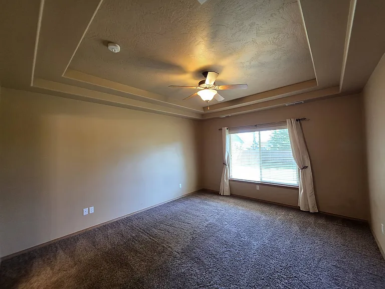 2300 Meridian Ave — Photo 13