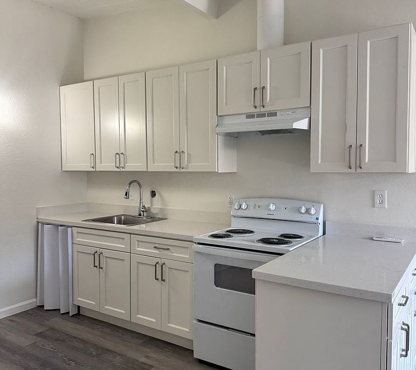1st image of 7820 Brentwood Dr APT 1