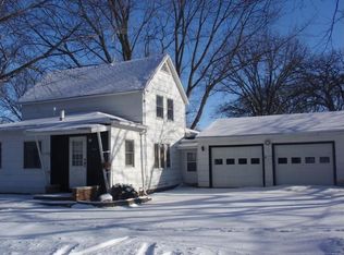 820 N 11th St, Clear Lake, IA 50428