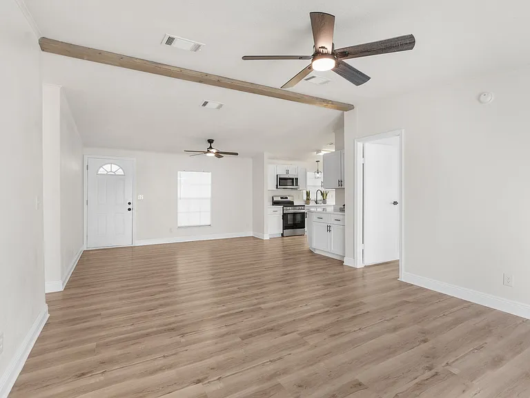 14261 Montclair Dr — Photo 13