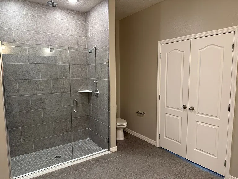 1053 Bradford Ridge Dr — Photo 16