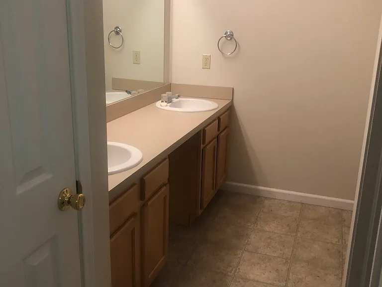 9375 Winding Creek Dr — Photo 8