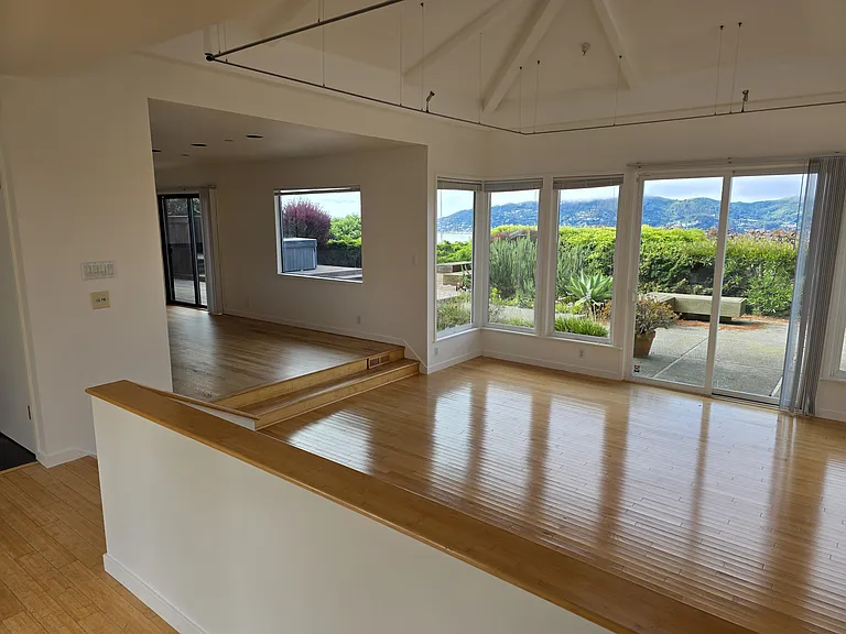 118 Hacienda Dr — Photo 37