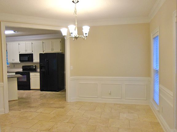 3rd image of 12105 Abundance Cres