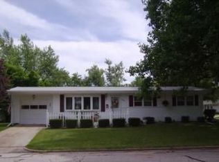 281 Columbus Dr, Decatur, IL 62526