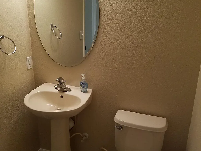 7607 Steward Ln — Photo 10