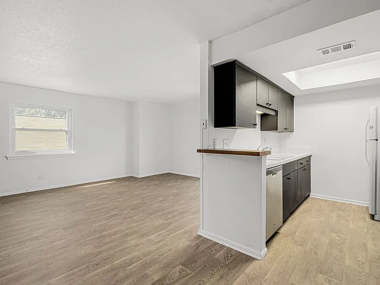 2300 Nacogdoches Rd #307B — Photo 14