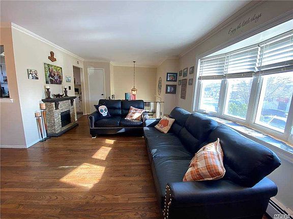 5th image of 10 Perkins Ave