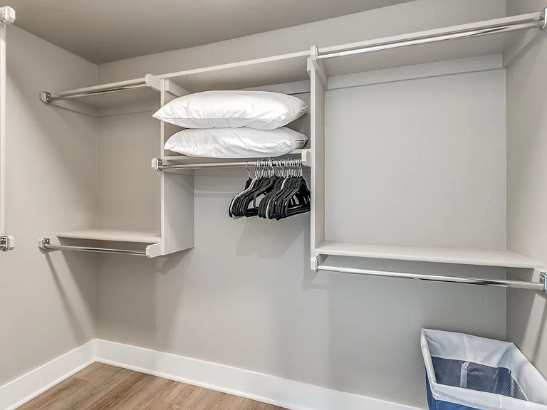 609 Abadan Dr — Photo 35