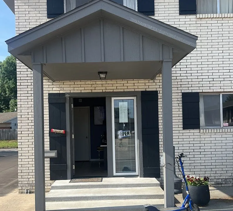 Stop by our onsite manager's office for a tour or to pick up an application!