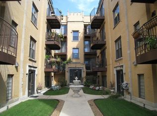 3010 W Addison St APT 3E, Chicago, IL 60618