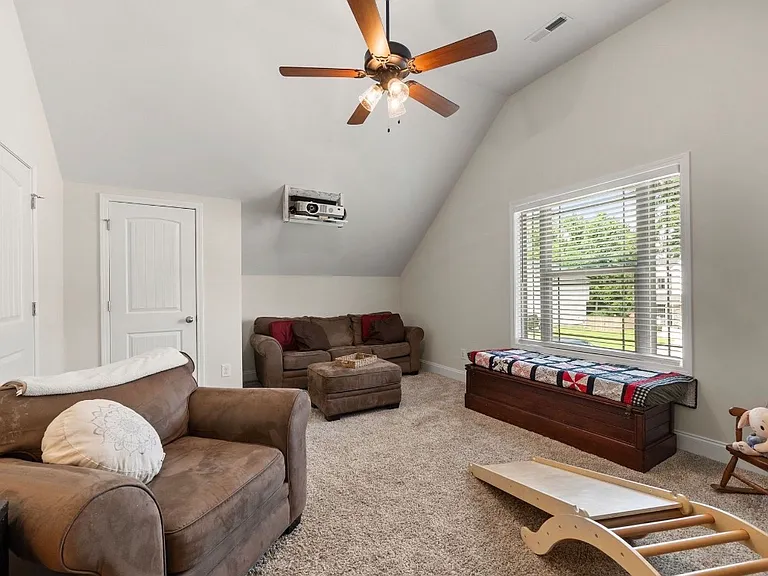 1328 Sussex Dr — Photo 24