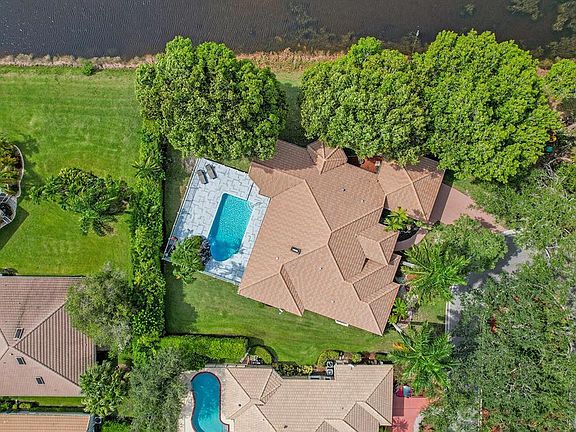 3rd image of 2150 Warwick Hills Way