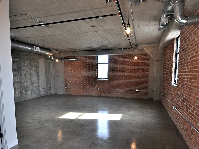 The Walnut Building — Photo 14