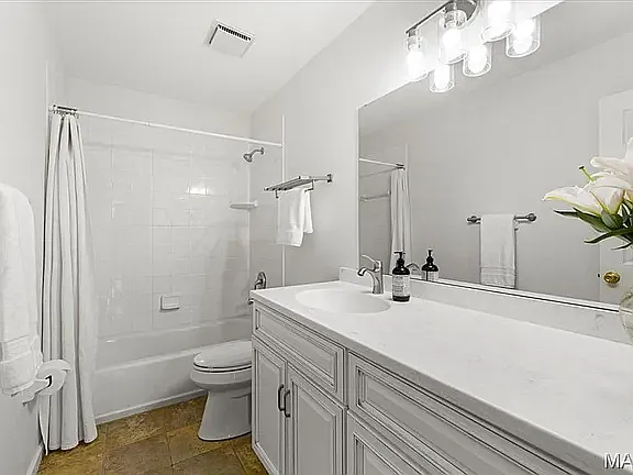 14217 Dinsmoor Dr — Photo 31