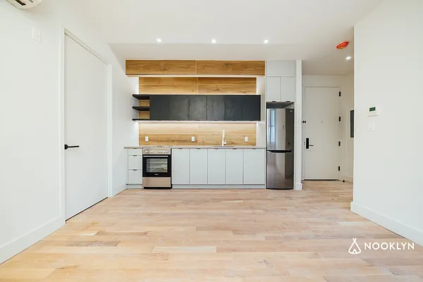 Rented by Nooklyn NYC LLC | media 43