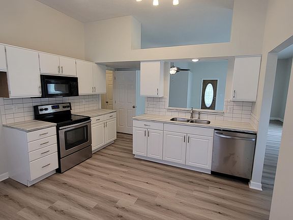 5th image of 8538 Landseer Dr