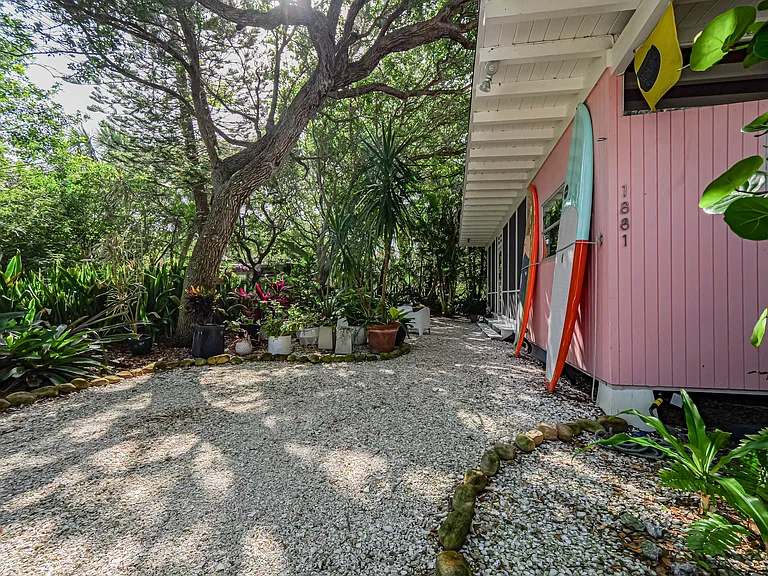 1881 E Barefoot Pl — Photo 54
