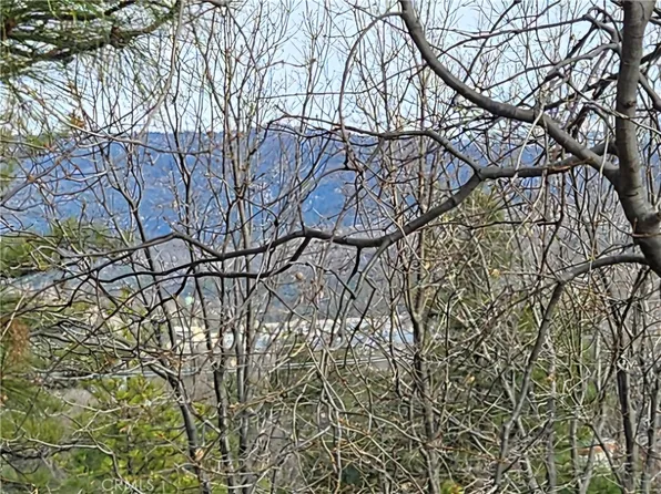 27782 Saint Bernard Ln #151, Lake Arrowhead, CA 92352