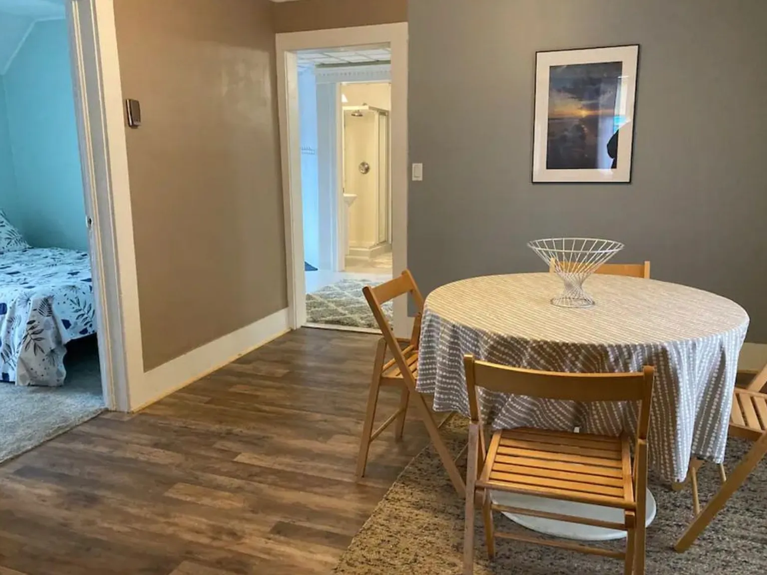 2 bed, 800 sqft, $750 — Photo 1