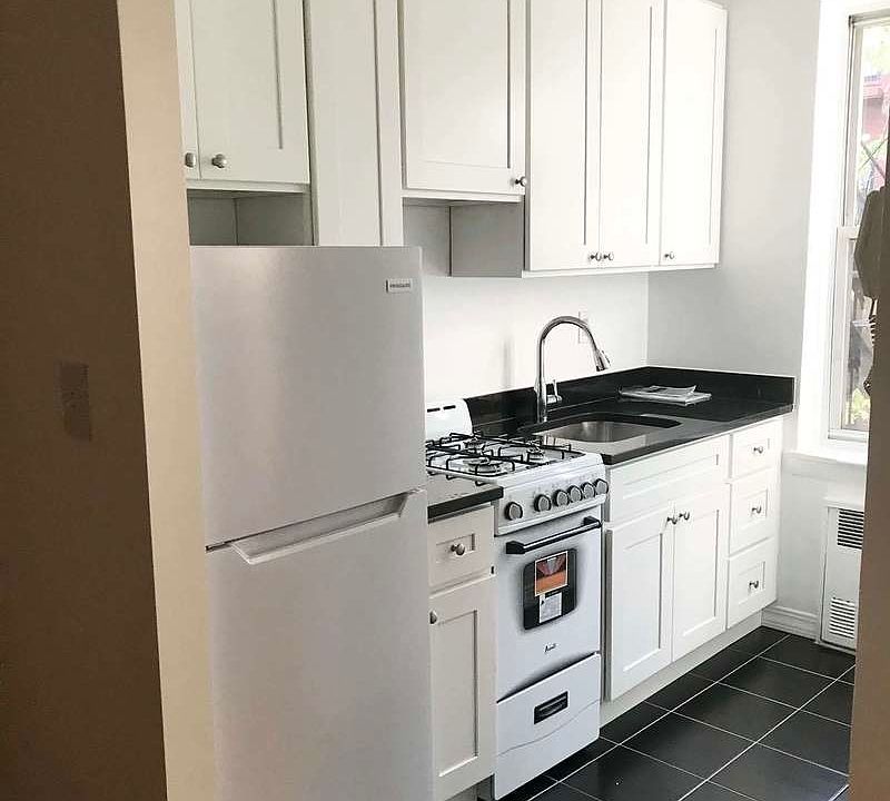 1st image of 240 E 89th St #1C