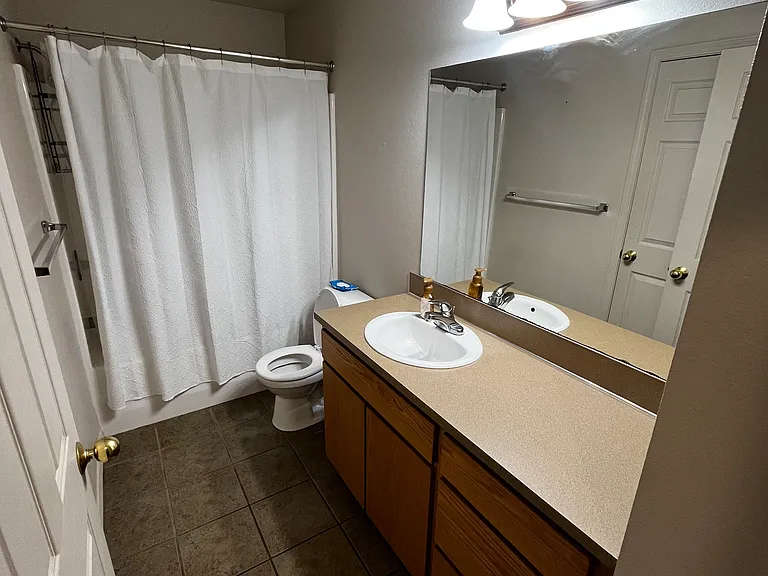 2518 Valley View Ct — Photo 5