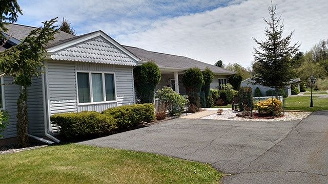 2nd image of 4 Villa Vista Dr