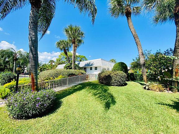 5th image of 2929 SE Ocean Blvd #1239