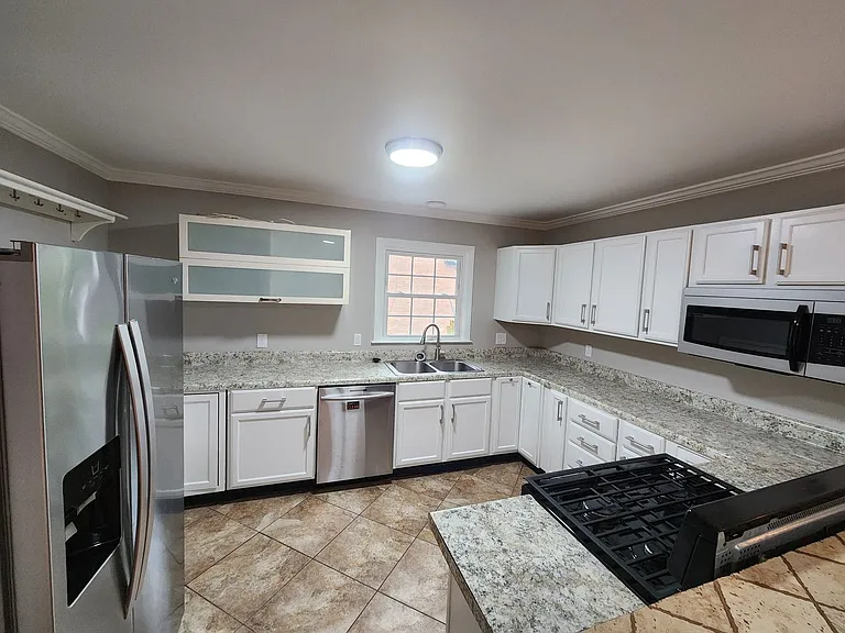 5530 Galway Dr — Photo 4