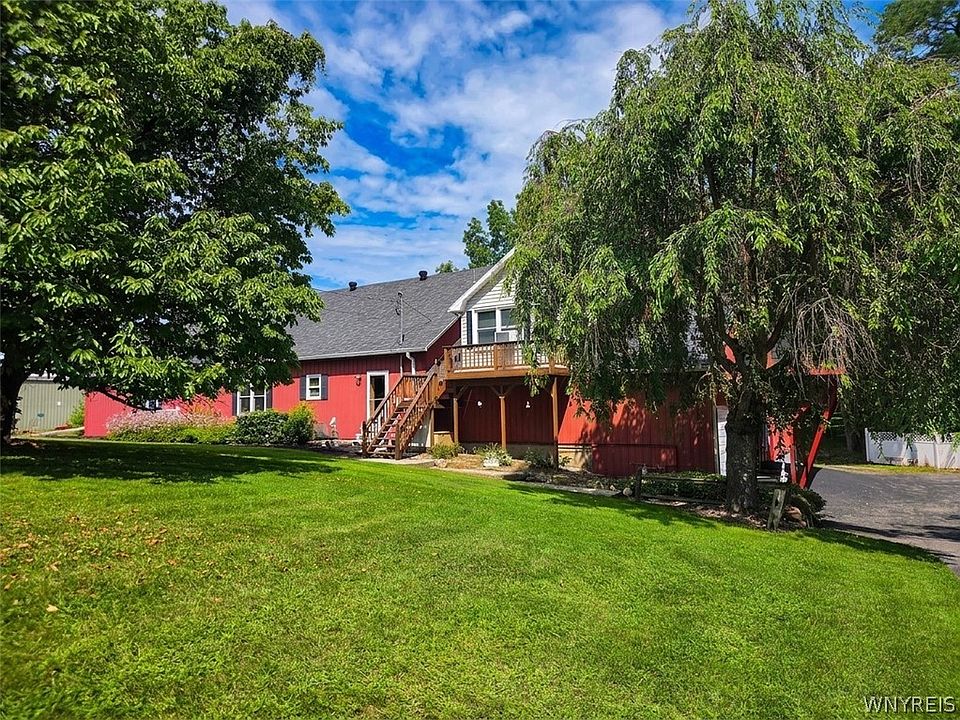 1st image of 3 Maple Ave