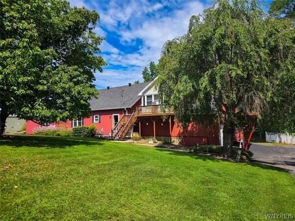 3 Maple Ave, Elba, NY 14058
