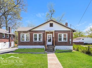 1037 Forestwood Dr, Saint Louis, MO