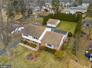 436 Manor View Dr, Millersville, PA 17551