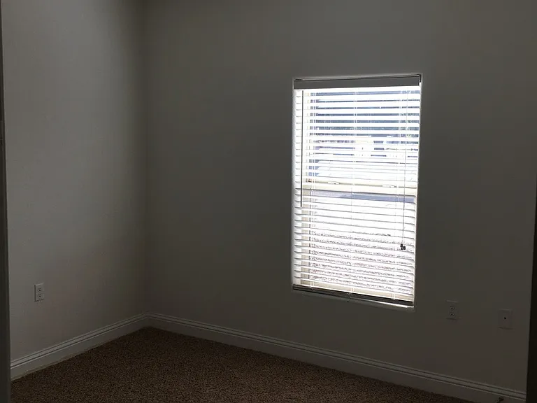 1906 W University Dr — Photo 12