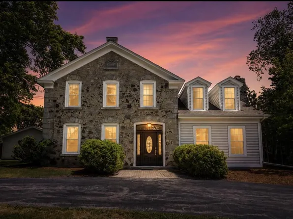 628 Port Washington ROAD, Grafton, WI 53024