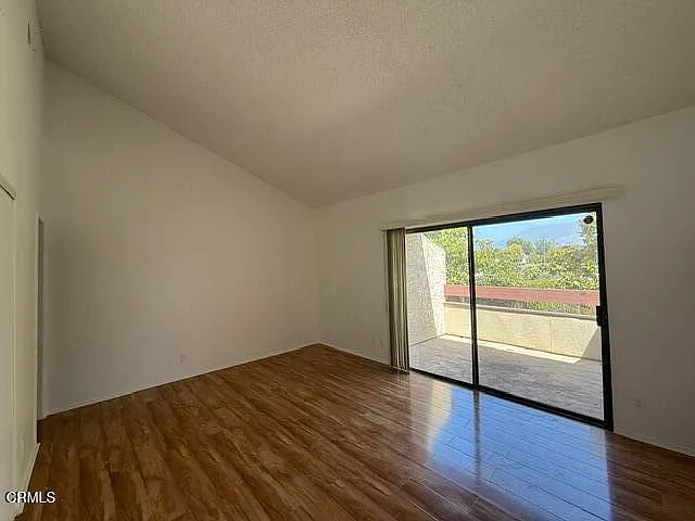 1168 Corson St — Photo 10