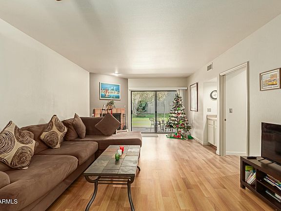 4th image of 8651 E ROYAL PALM Road #105