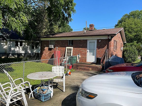 4th image of 423 E 21st St