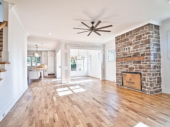 4th image of 1718 London Ave Lot 42