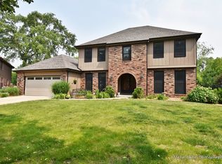 2418 Adams Dr, Lisle, IL 60532