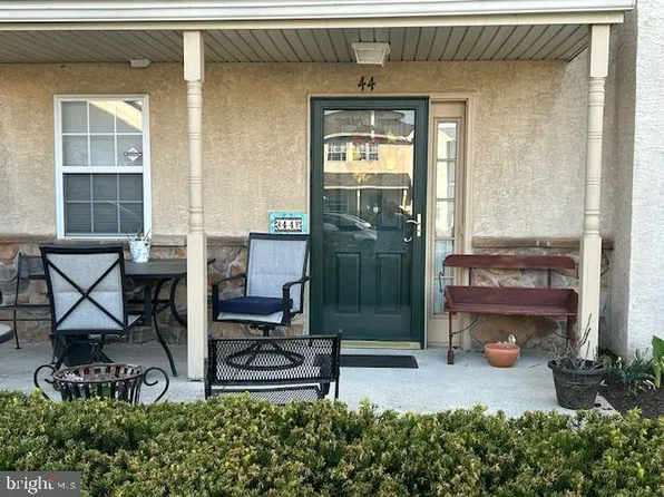 44 Stuart Dr #44, Norristown, PA 19401