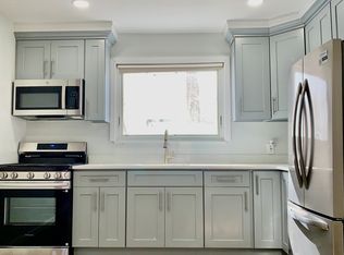 336 Scranton Ave #1, Lynbrook, NY