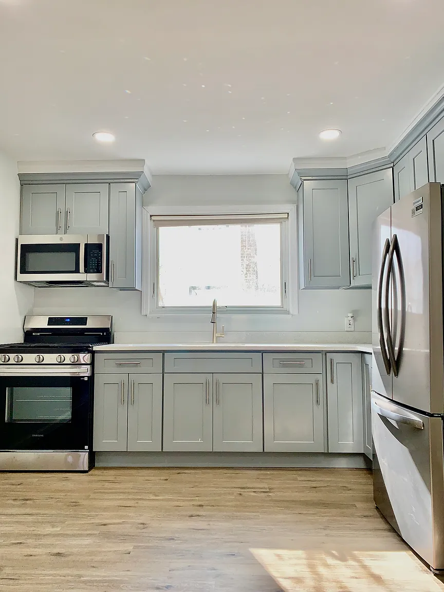 336 Scranton Ave #1 photo 1