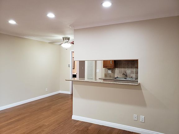 3rd image of 4415 Inglewood Blvd APT 15