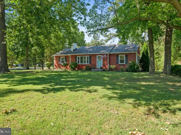 46046 E Sunrise Dr, Lexington Park, MD 20653