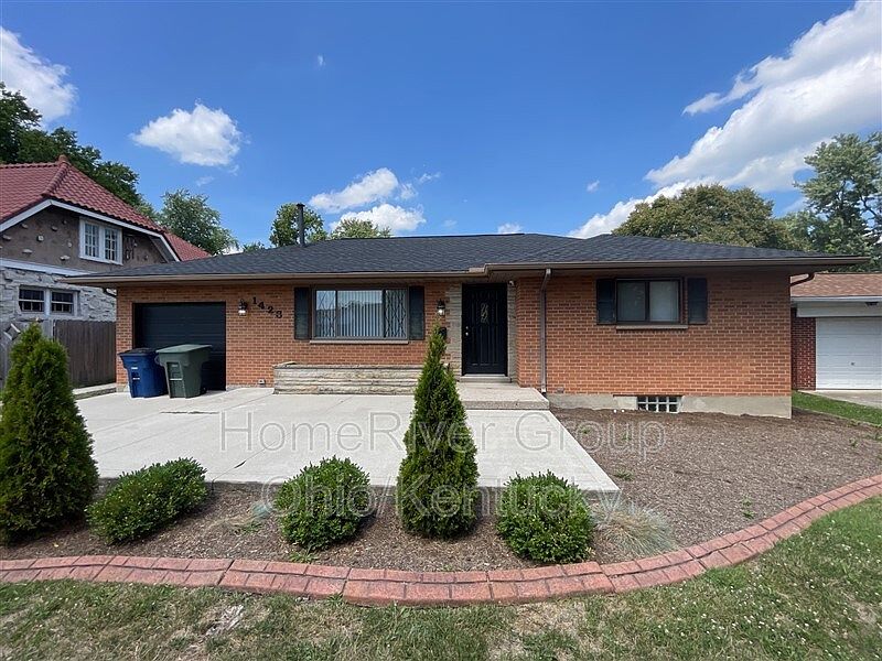 1st image of 1423 Pinecrest Dr