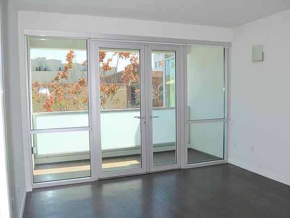 2nd image of 525 Santa Monica Blvd #205